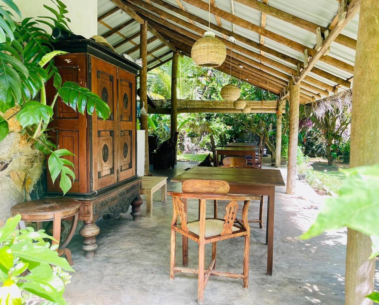 Villa Fiori Хиккадува Экстерьер фото